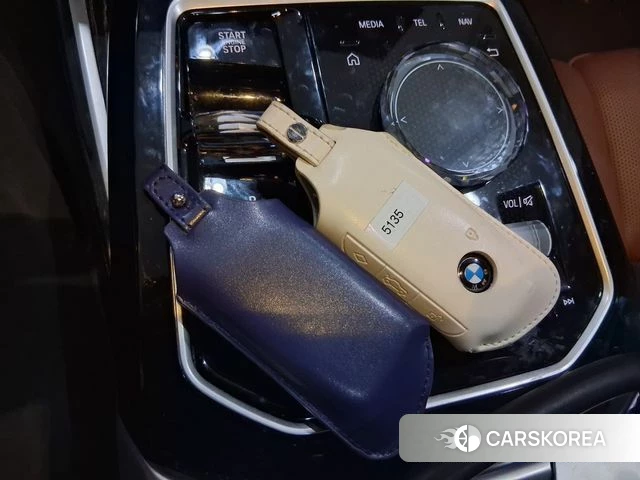 BMW 7 Series (G70) id 3921661 из Кореи 13