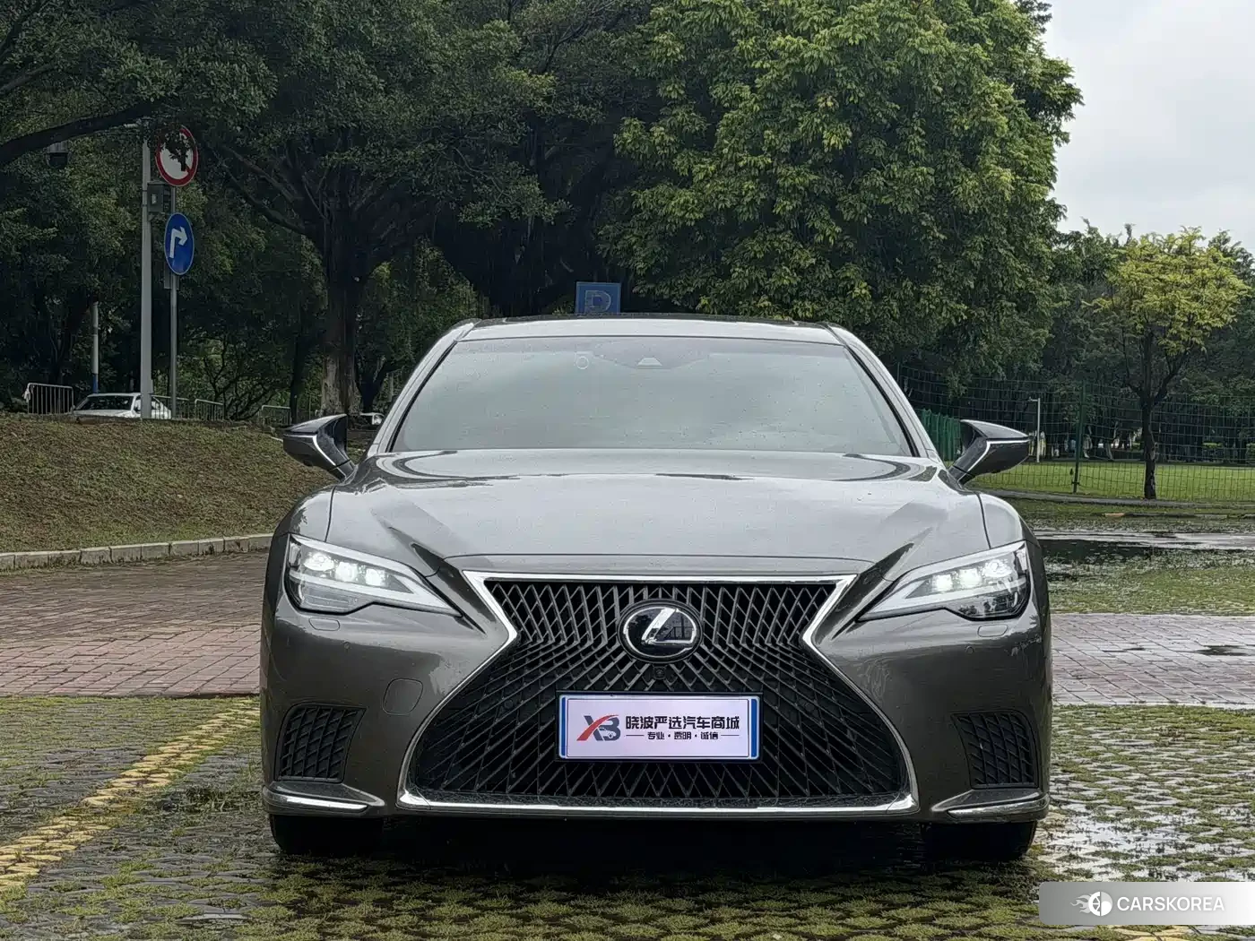 Lexus LS id 4600969 из Китая 16