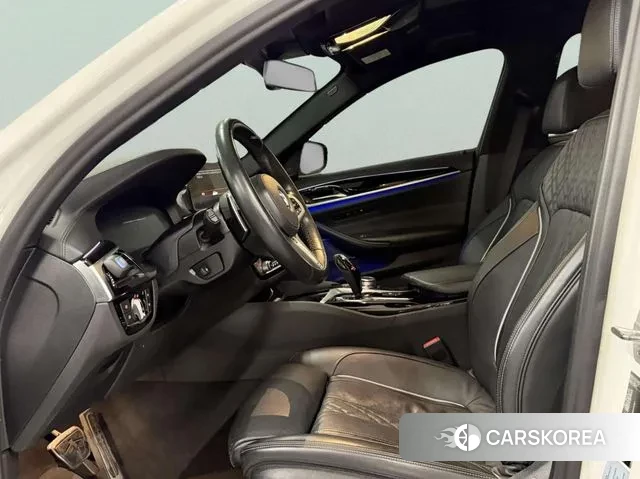 BMW 5 Series (G30) id 3439199 из Кореи 18