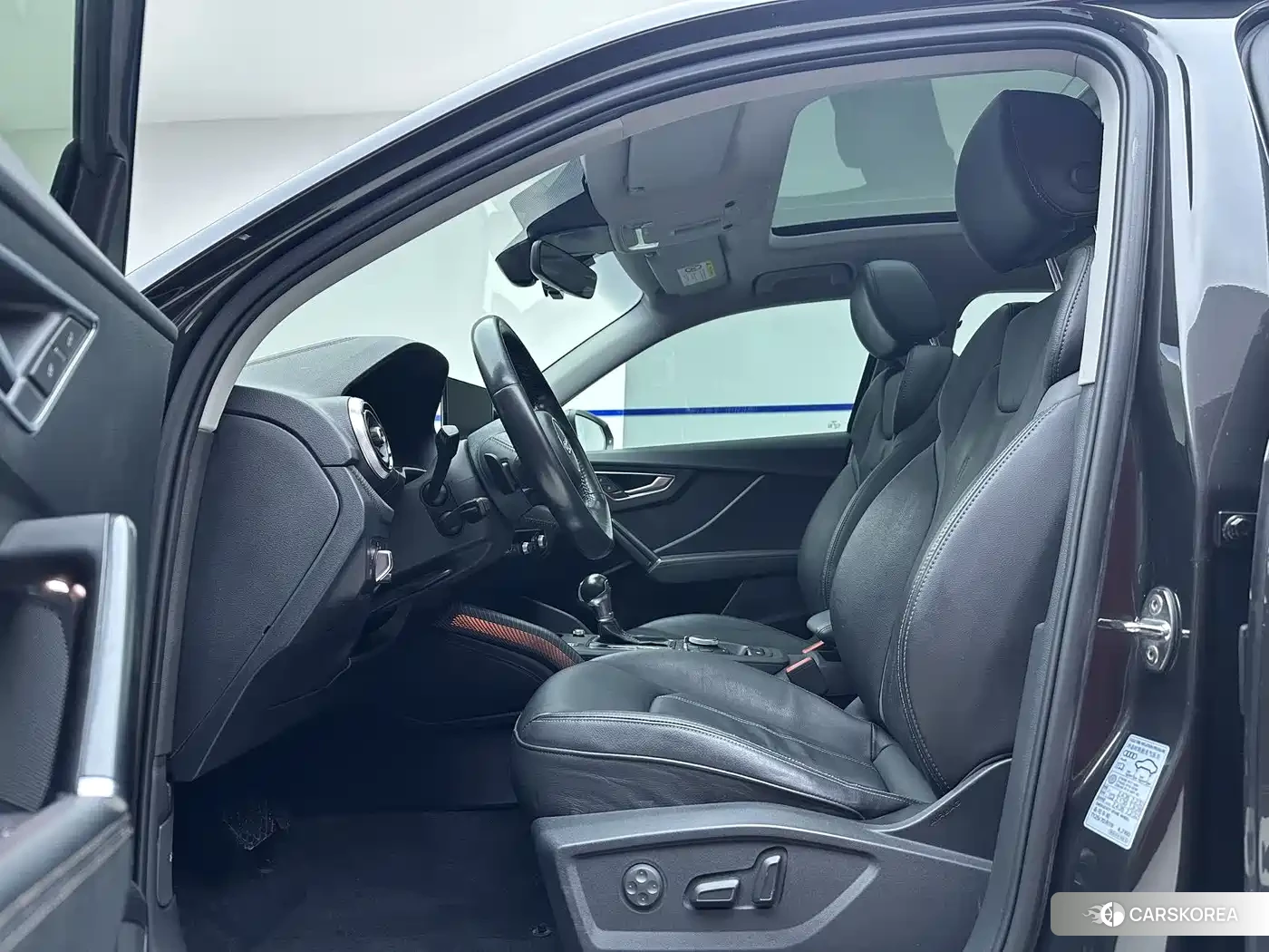 Audi Q2L id 4589312 из Китая 22