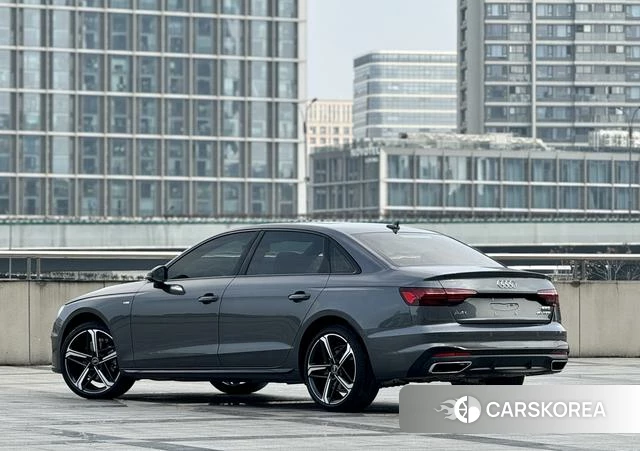 Audi A4L id 4301055 из Китая 9