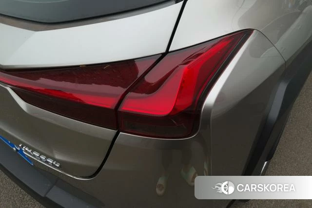 Lexus UX id 4274387 из Китая 14