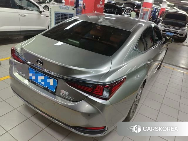Lexus ES id 4307400 из Китая 9