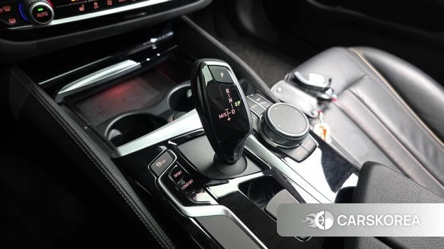 BMW 5 Series (G30) id 3911914 из Кореи 18