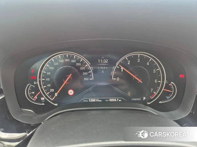 BMW 5 Series (G30) id 3873609 из Кореи 11