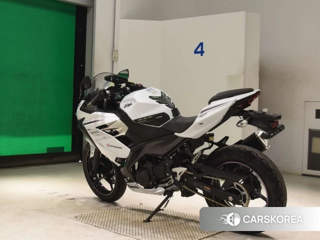 Kawasaki NINJA 400 id 4387025 из Японии 8