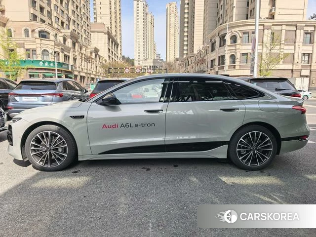 Audi A6L e-tron id 4026768 из Китая 8