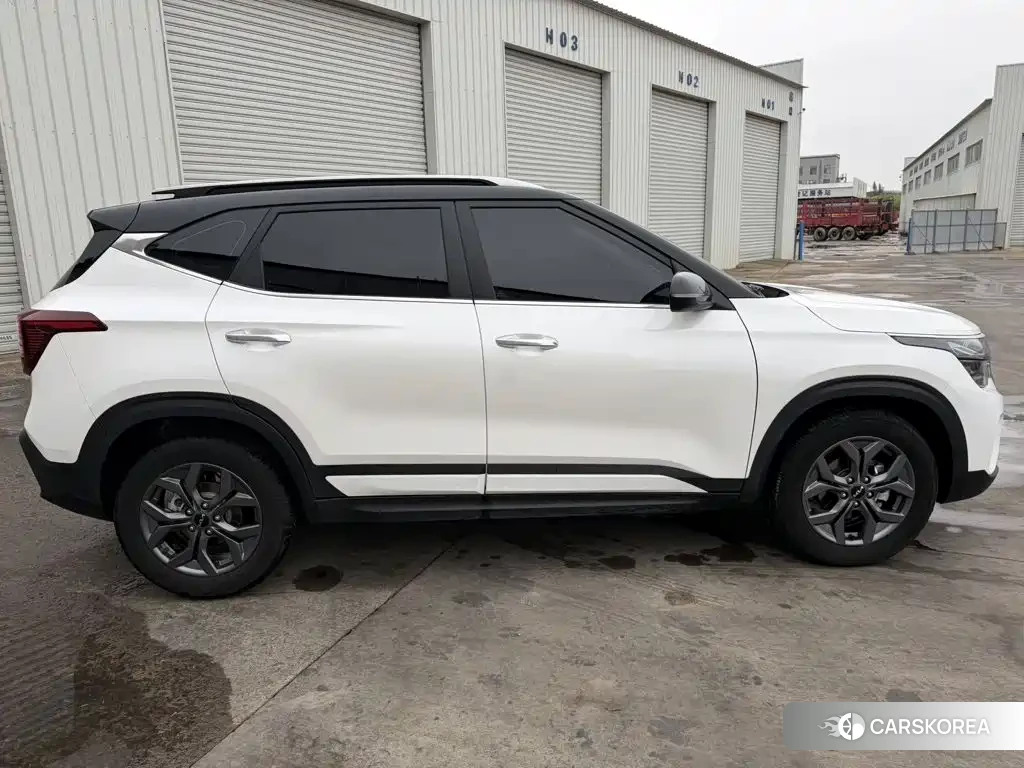 Kia Seltos id 4674376 из Китая 18