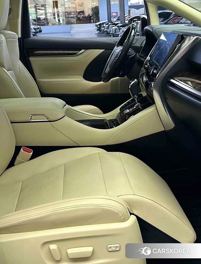 Toyota Elfa id 4313385 из Китая 8