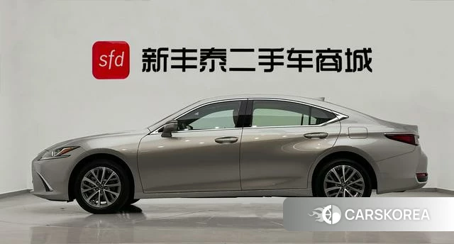 Lexus ES id 4271056 из Китая 29