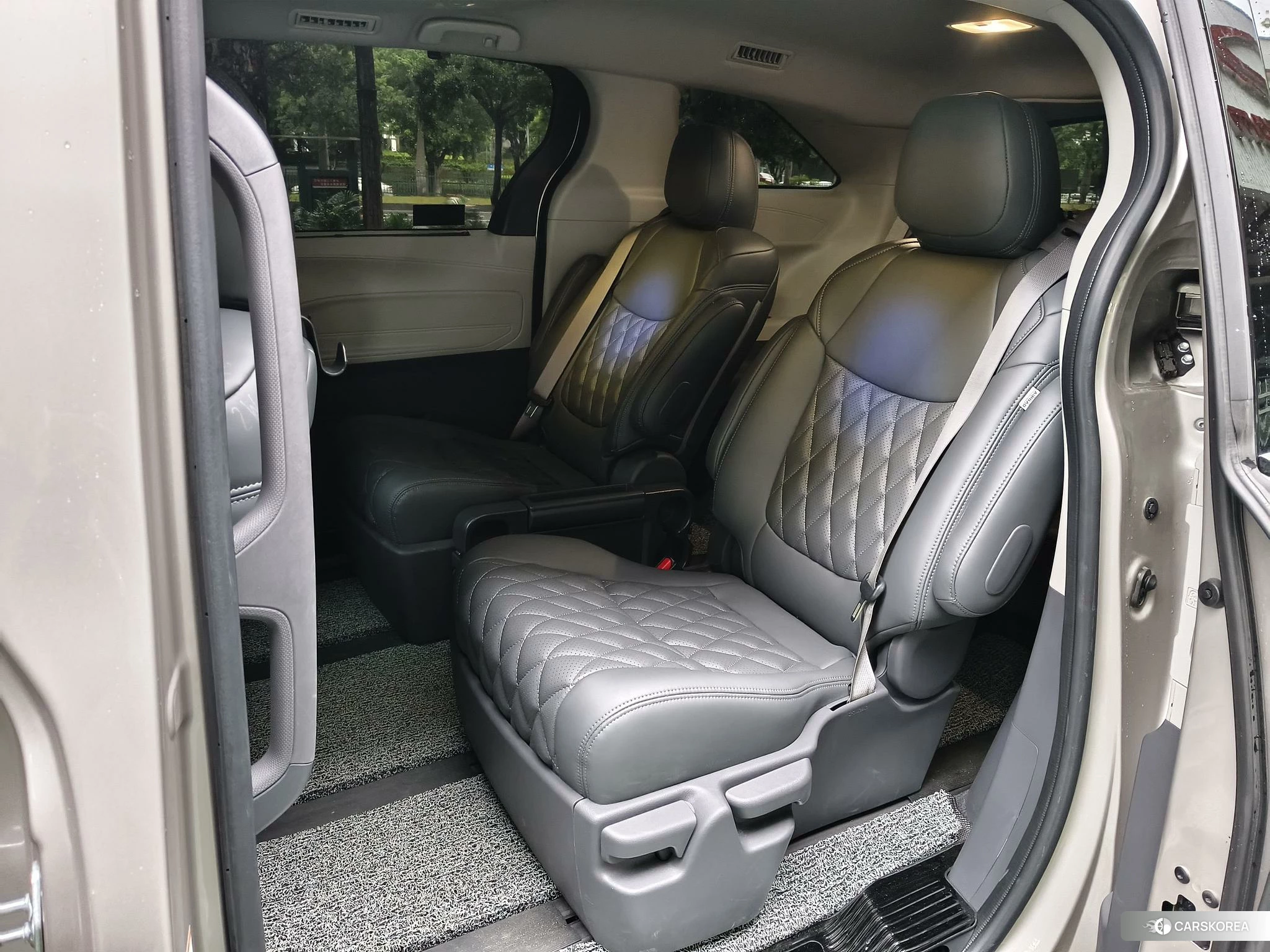 Toyota Sienna id 4514021 из Китая 22