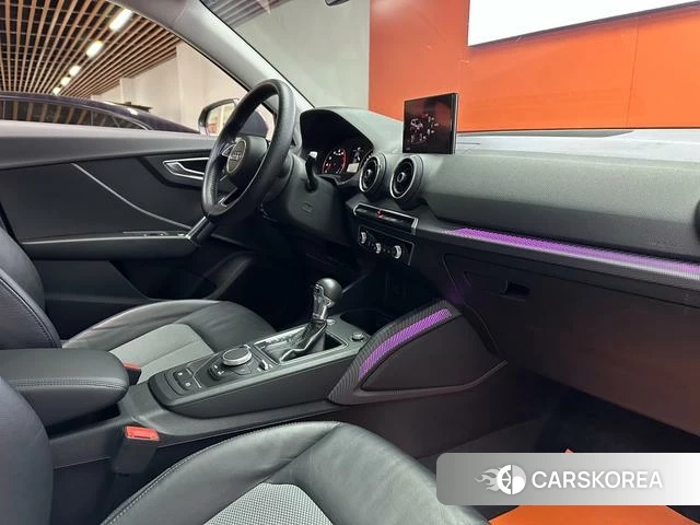 Audi Q2L id 3863658 из Китая 24