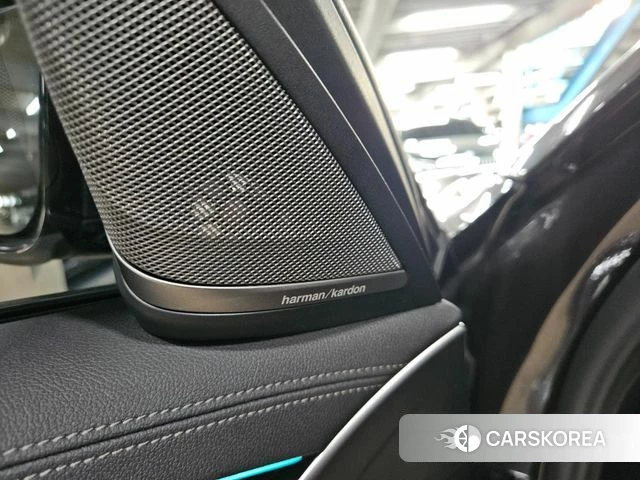 BMW 5 Series (G30) id 3852439 из Кореи 11