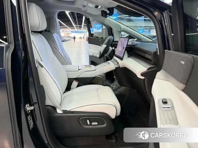 Xiaopeng Motors Xiaopeng X9 id 4238651 из Китая 22