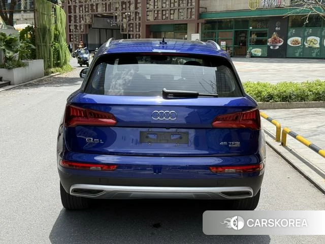 Audi Q5L id 4211818 из Китая 13