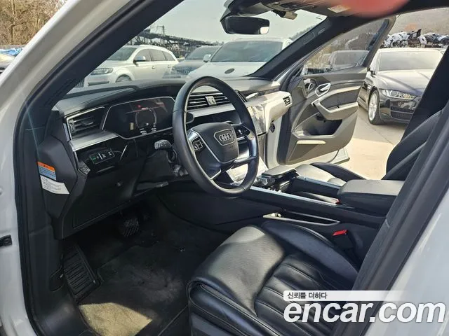 Audi e-Tron id 2507023 из Кореи 18