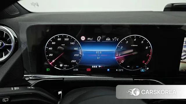 Mercedes-Benz GLA - Class H247 id 3502301 из Кореи 18