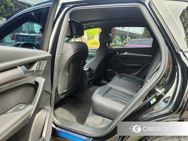 Audi Q5L id 4306922 из Китая 8
