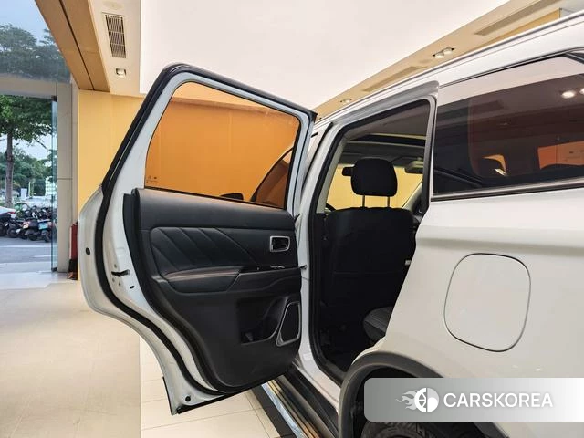 Mitsubishi  Outlander id 4221388 из Китая 33