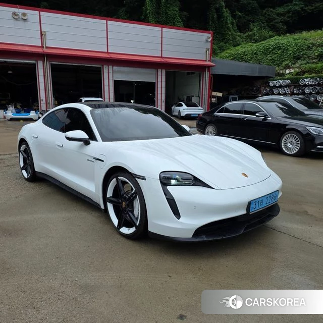 Porsche Taycan id 4494897 из Кореи 18