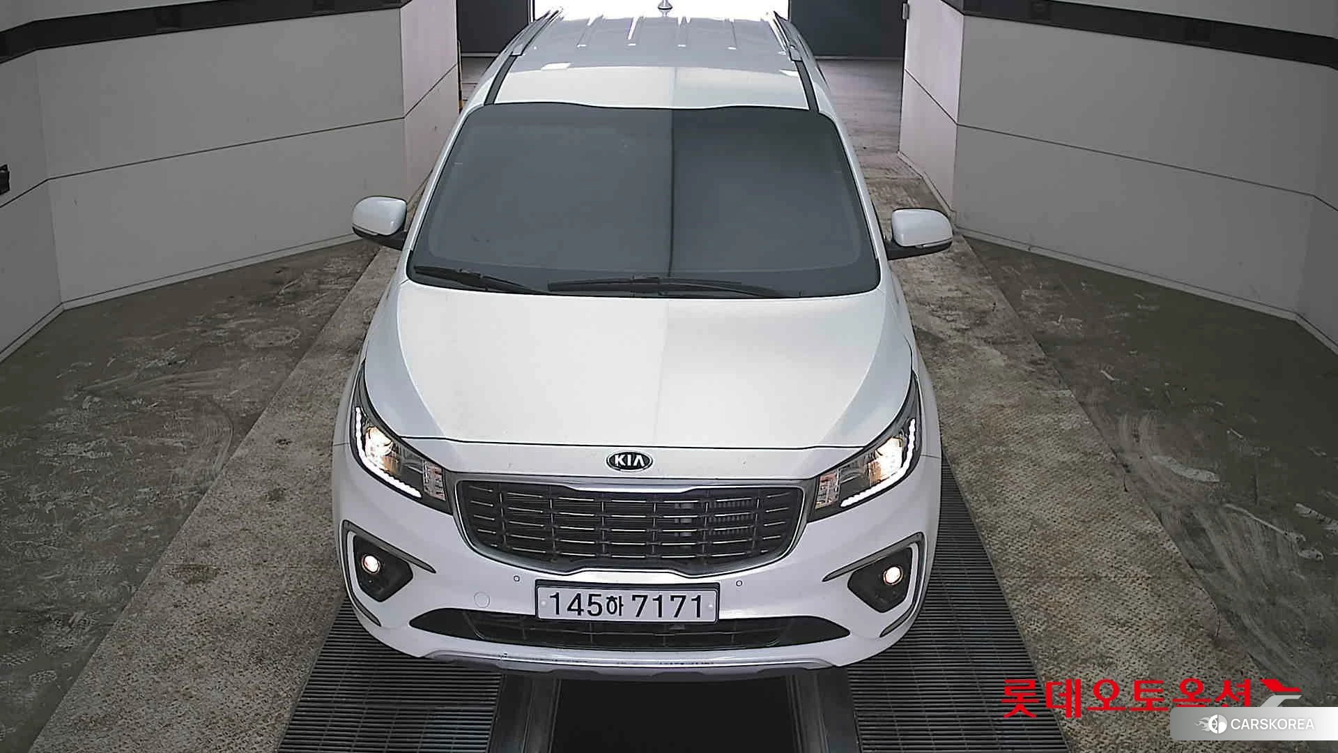 Kia Carnival id 3875740 из Кореи 36