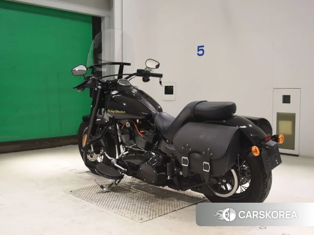 Harley-Davidson Softail Slim S FLSS1800 id 4399462 из Японии 8