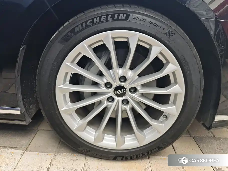 Audi A8 id 4553696 из Китая 14