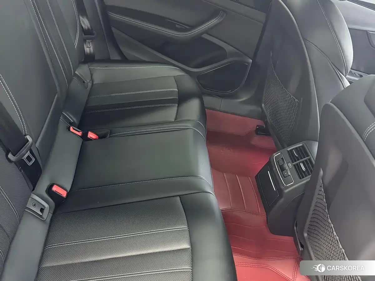 Audi A4L id 4565256 из Китая 13