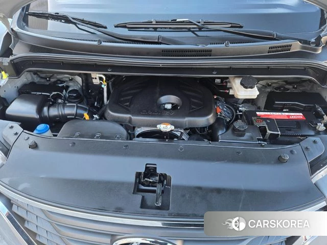 Hyundai The New Grand Starex id 4895476 из Кореи 18