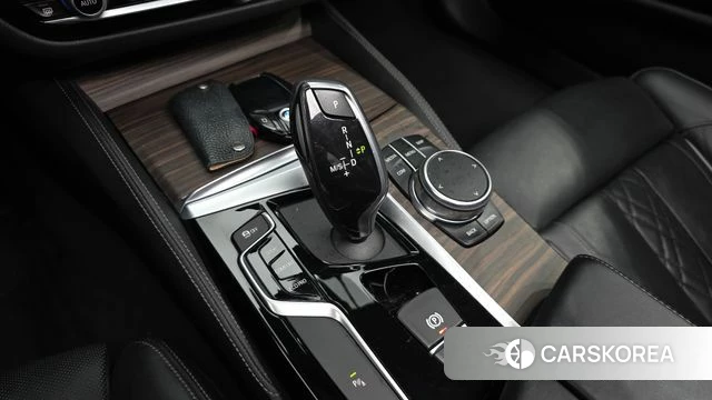 BMW 5 Series (G30) id 4345216 из Кореи 32