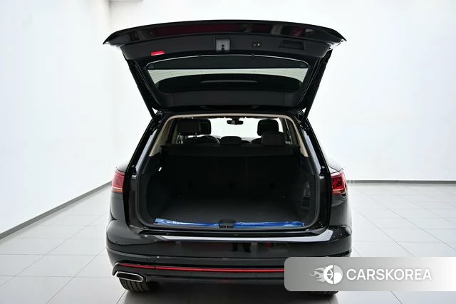 Volkswagen Touareg id 4210378 из Китая 18
