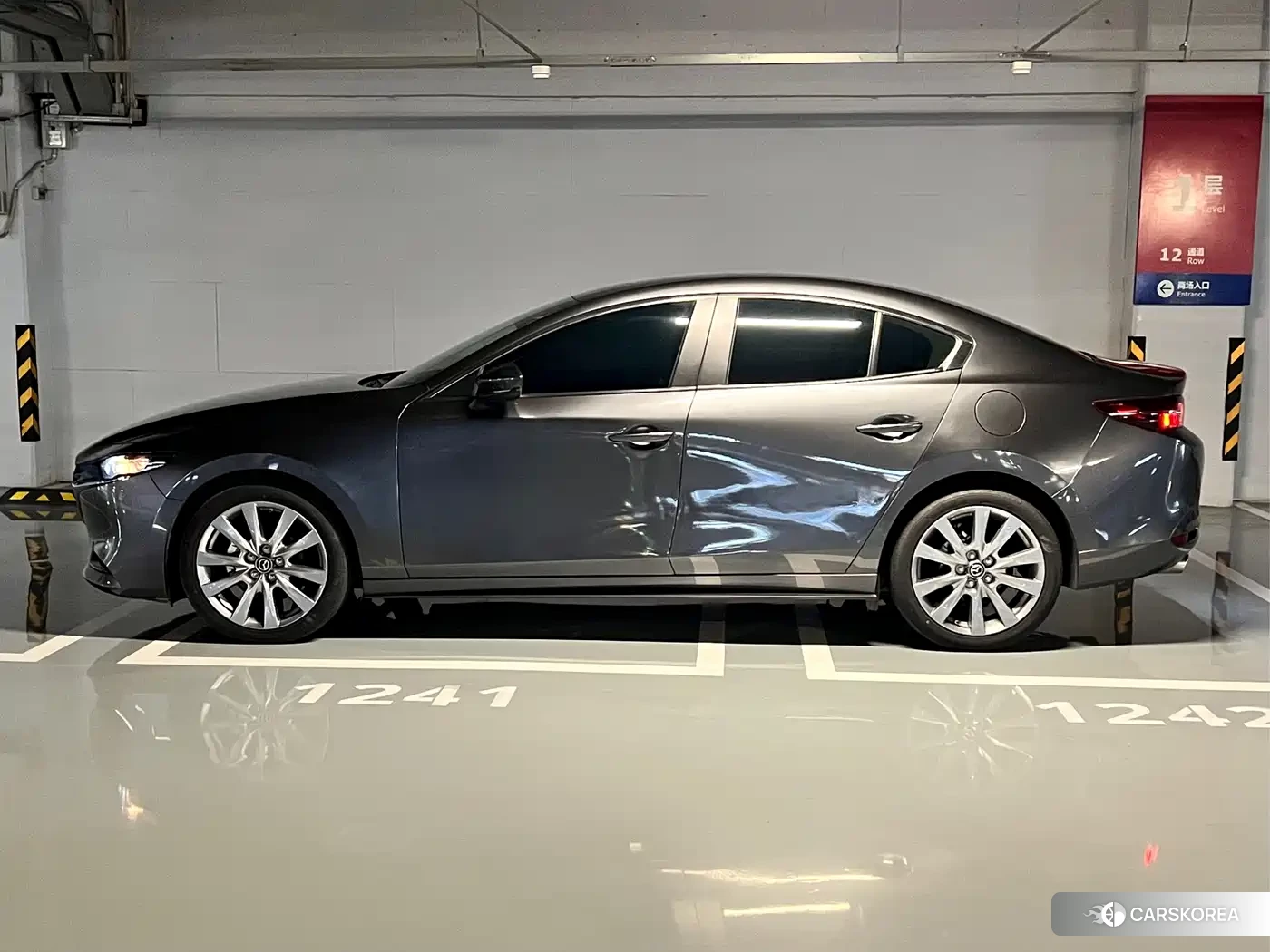Mazda 3 id 4589161 из Китая 17