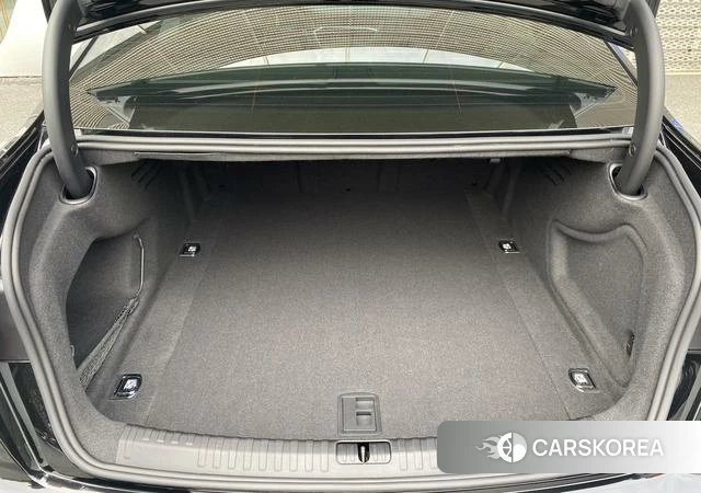 Audi A6L id 4277217 из Китая 16