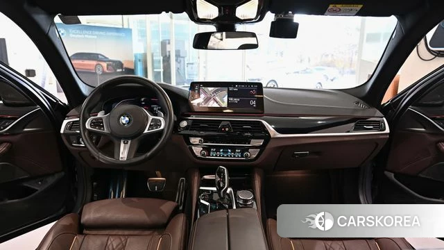 BMW 5 Series (G30) id 3920926 из Кореи 18