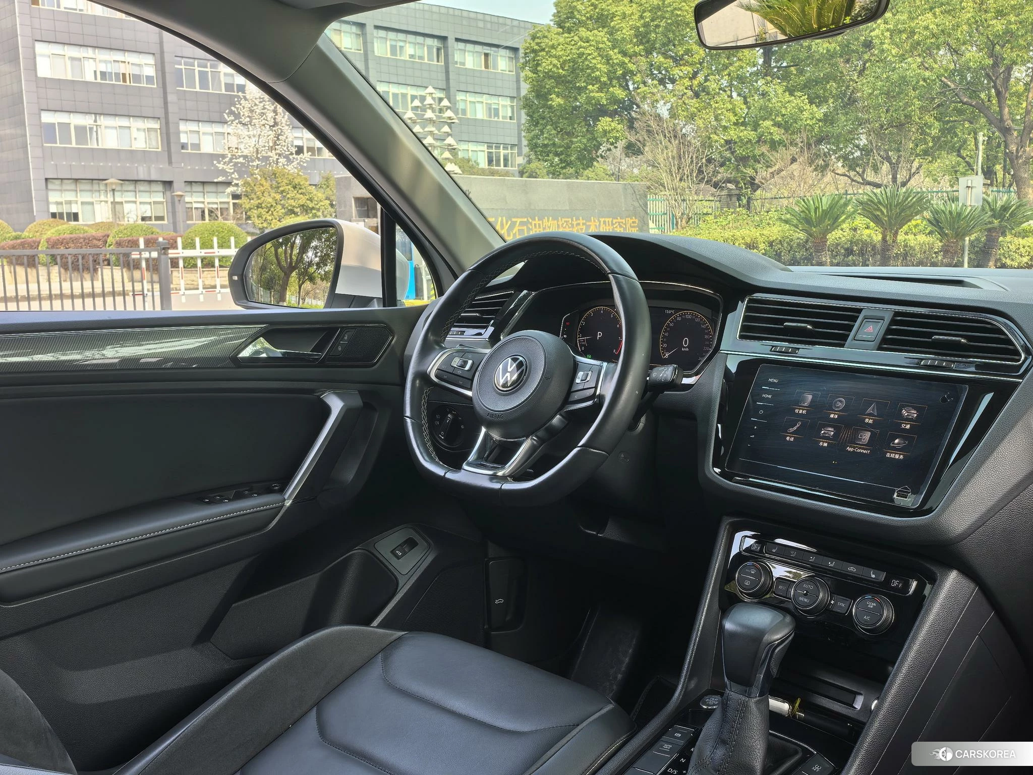 Volkswagen Tiguan L id 4440624 из Китая 29