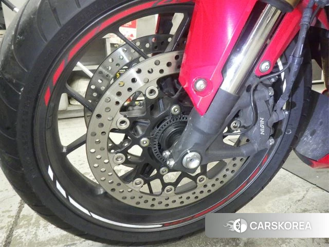 Проданный Honda CBR650R id 3995122 из Японии, фото 22