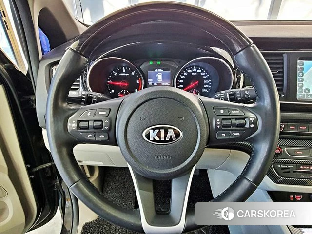 Kia The New Carnival id 3911957 из Кореи 18