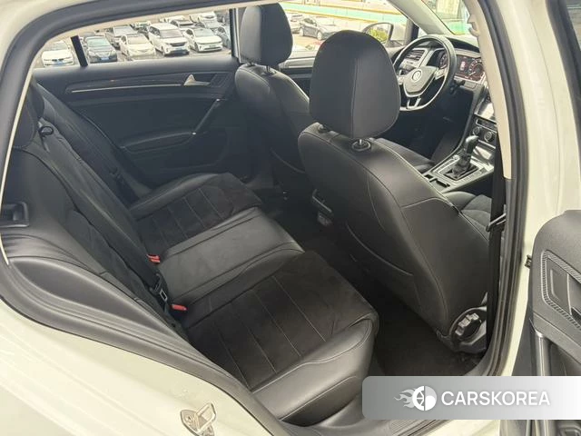 Volkswagen Golf id 4212634 из Китая 16
