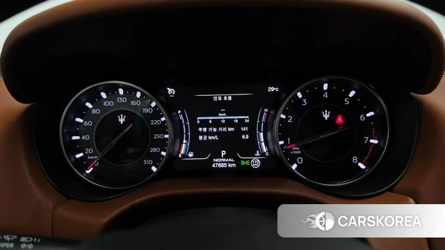 Maserati Ghibli id 4721304 из Кореи 37