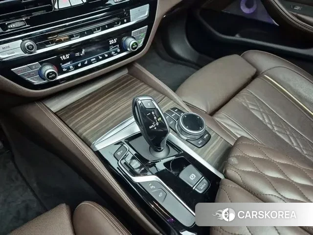 BMW 5 Series (G30) id 3391249 из Кореи 17