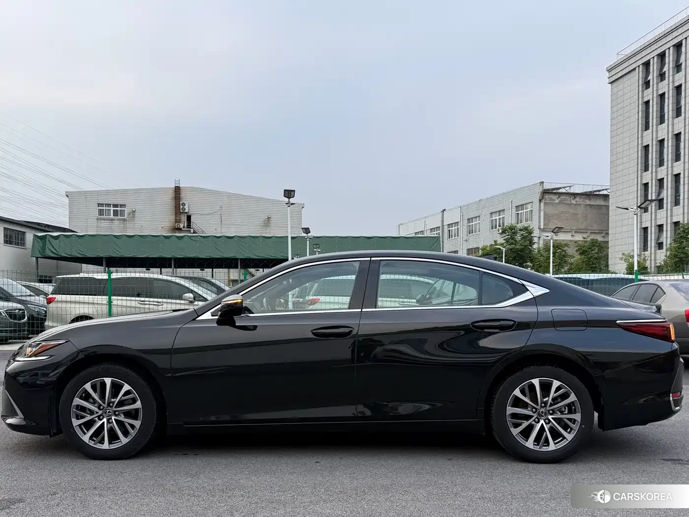 Lexus ES id 4514144 из Китая 23