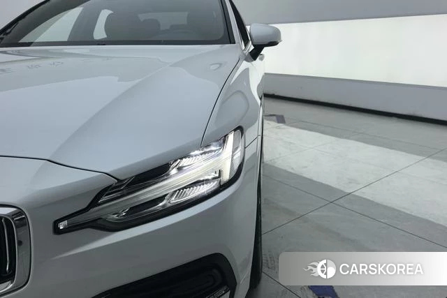 Volvo S60 id 4235861 из Китая 15