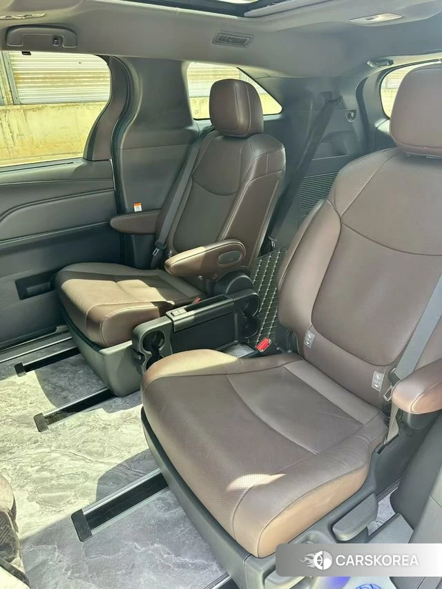 Toyota Grevia id 4257943 из Китая 8