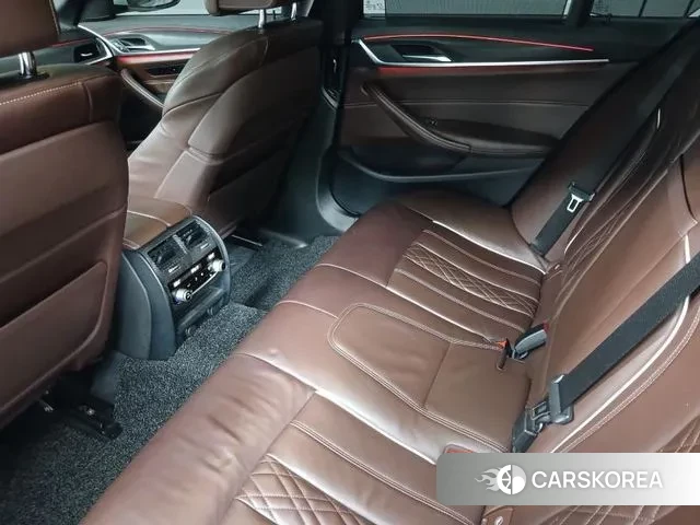 BMW 5 Series (G30) id 3193334 из Кореи 18