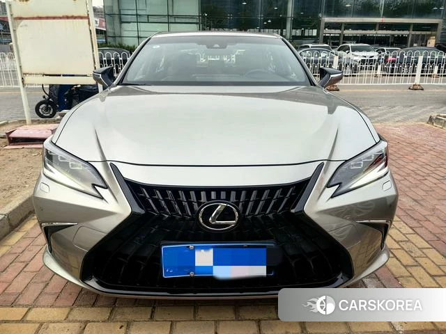 Lexus ES id 4182733 из Китая 13