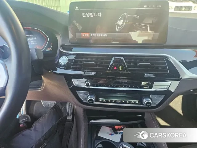 BMW 5 Series (G30) id 3721493 из Кореи 10