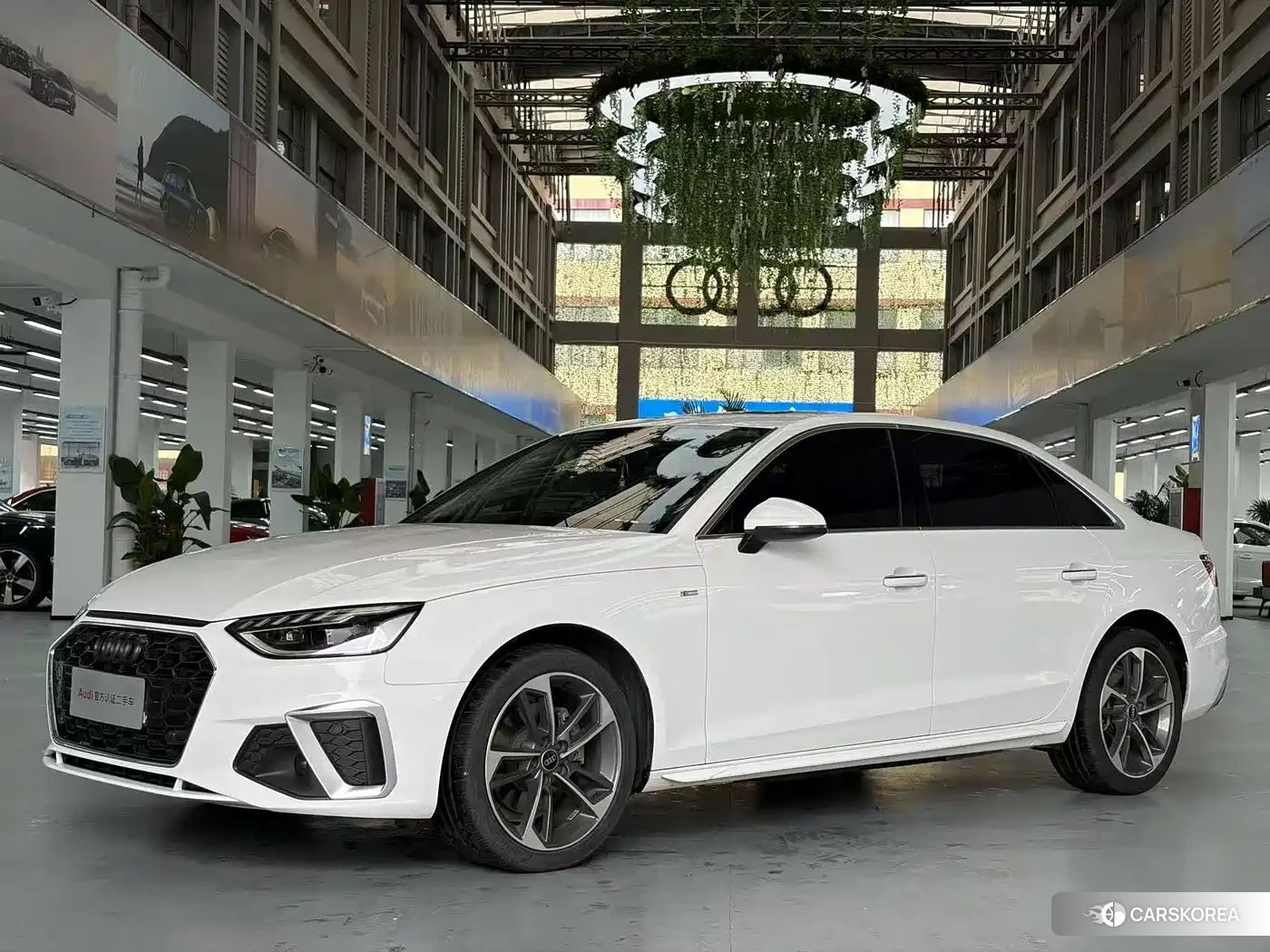 Audi A4L id 4515489 из Китая 8