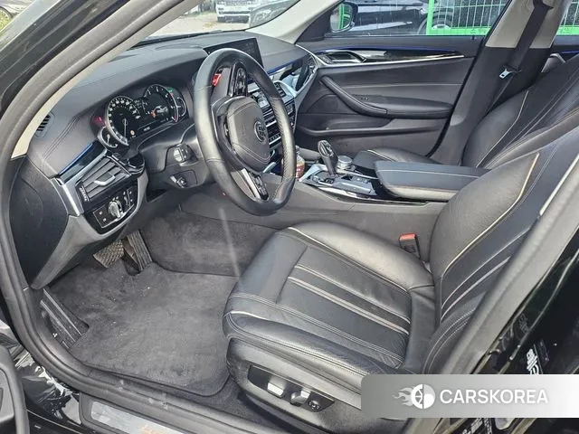 BMW 5 Series (G30) id 3101781 из Кореи 10