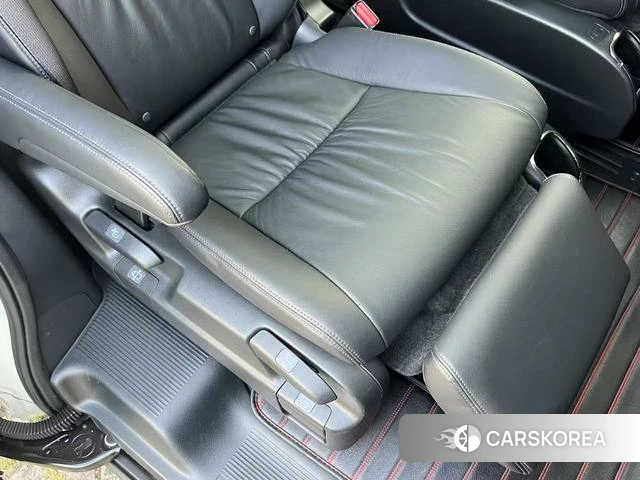Honda Odyssey id 4297773 из Китая 16