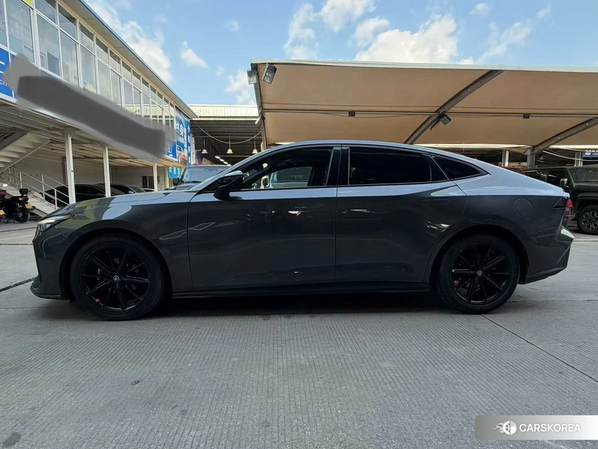 Chang'an UNI-V id 4461200 из Китая 8